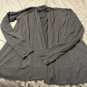 Woman’s Tek Gear athletic cardigan. Size x small.